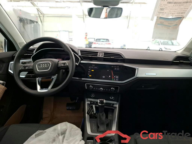 AUDI Q3 / 2018 / 5P / SUV 45 TFSI E 245 S TRONIC BUSINESS EXE #5