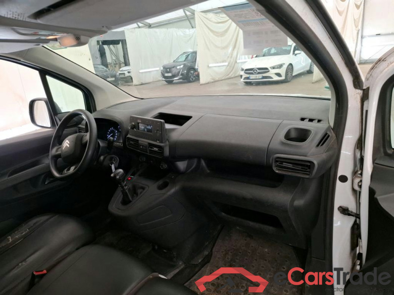 CITROEN Berlingo / 2018 / 3P / Fourgonnette M 650kg PureTech 110 S&S BVM6 Control #5
