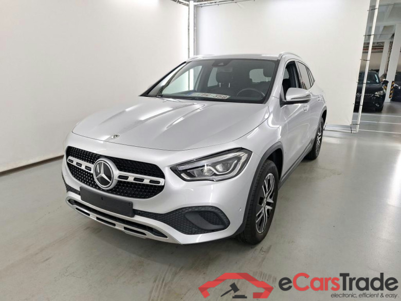 MERCEDES-BENZ GLA 1.3 GLA 250 E DCT BUSINESS SOLUTION