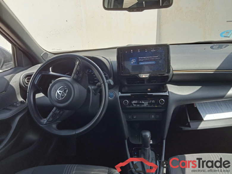TOYOTA Yaris Cross / 2021 / 5P / todoterreno 1.5 120H Adventure #3