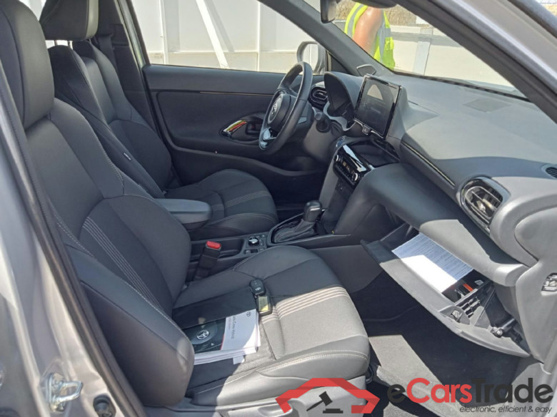 TOYOTA Yaris Cross / 2021 / 5P / todoterreno 1.5 120H Adventure #6