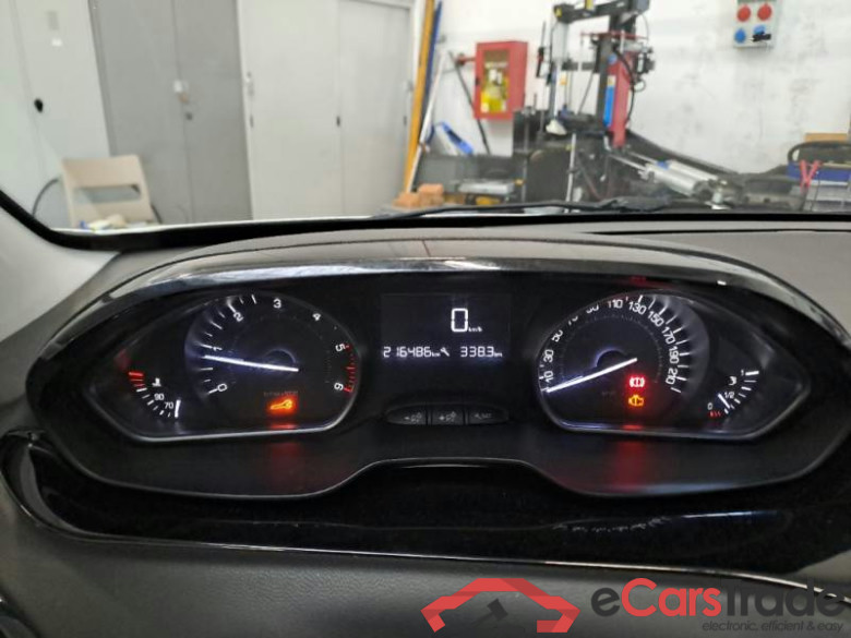 PEUGEOT 208 / 2015 / 5P / BERLINA VAN ACTIVE BLUEHDI 75CV #4
