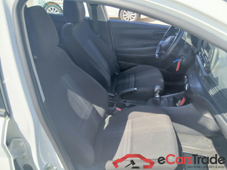 HYUNDAI i20 / 2020 / 5P / berlina con portón 1.0 TGDI 74kW (100CV) 48V Essence #6