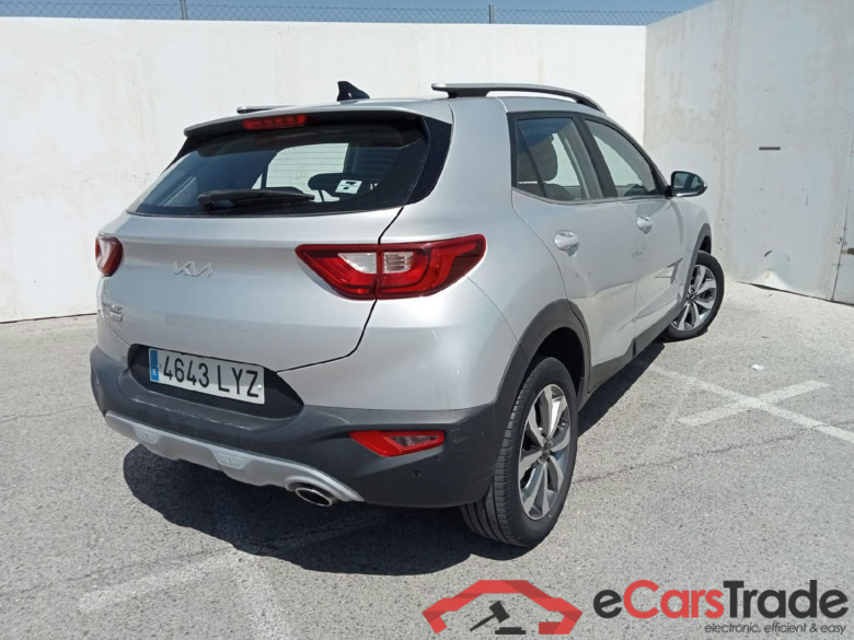 KIA Stonic / 2017 / 5P / todoterreno 1.0 T-GDi 74kW (100CV) MHEV iMT Drive #2
