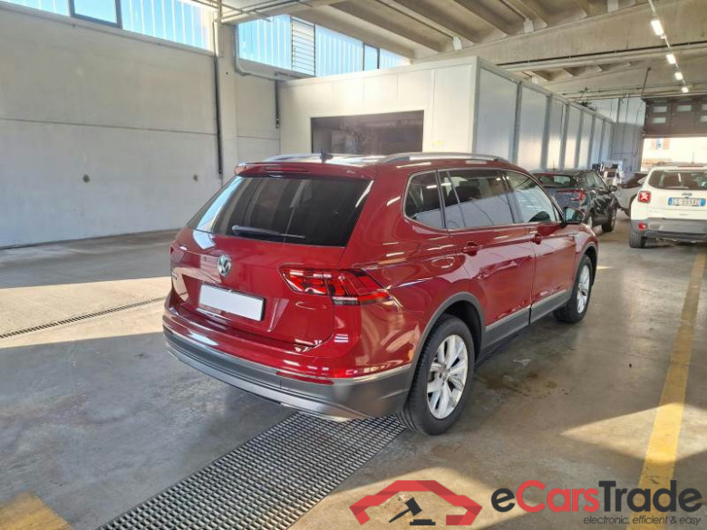VOLKSWAGEN TIGUAN ALLSPACE / 2017 / 5P / SUV 2.0 TDI SCR 110KW ADVANCED BMT DSG #2