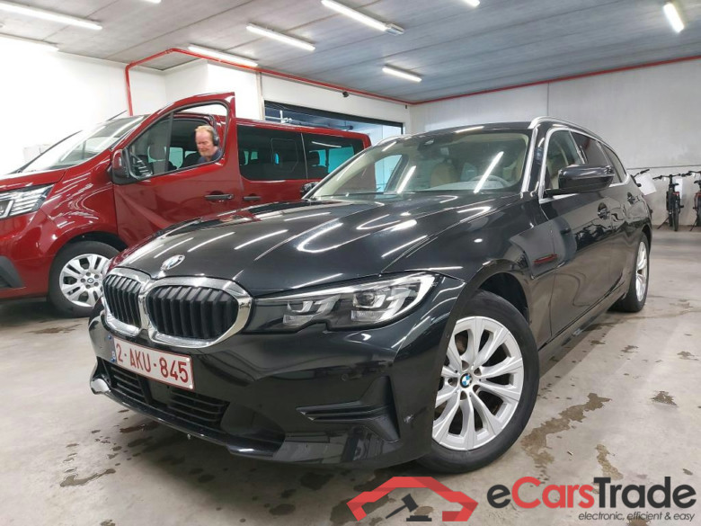 BMW - BMW 3 TOURING 318dA 136PK Business Edition Advantage & Pack Business Plus With Vernasca Sport Seats & Heated Front & Rear & Harman Kardon &  Active Cruise Control & Towing Hook