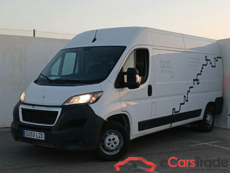 PEUGEOT Boxer / 2014 / 4P / furgón 335 L3 H2 BHDI 103kW (140CV) S&S 6 V. M
