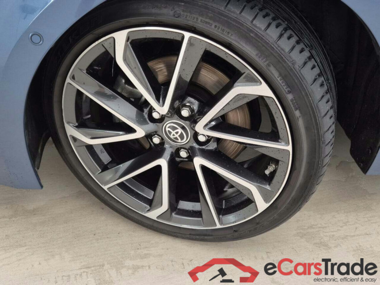 TOYOTA COROLLA 2.0 HYBRID PREMIUM #4