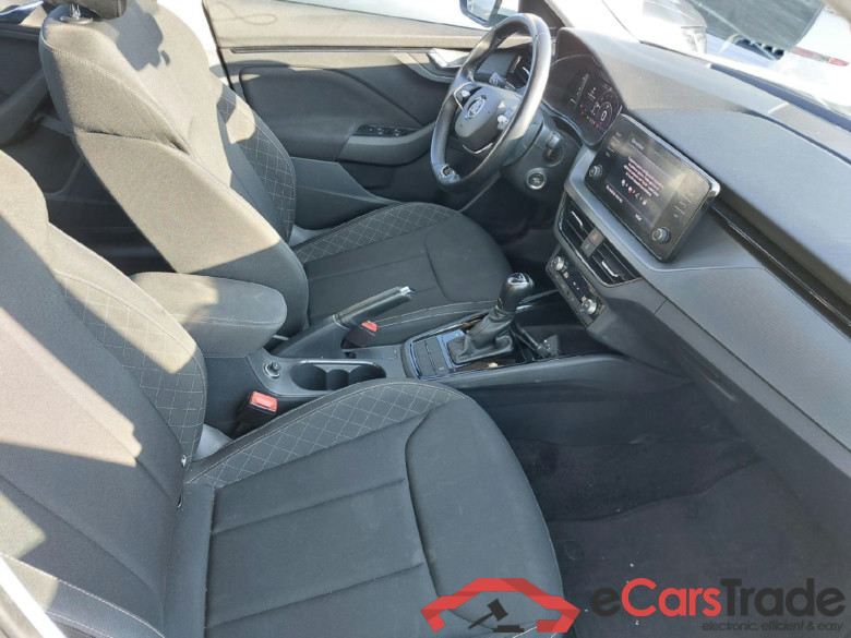 SKODA KAMIQ 1.0 TSI 81kW (110CV) DSG Ambition #6