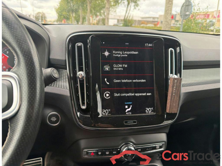 VOLVO XC40 1.5 T2 R-Design Geartronic #3