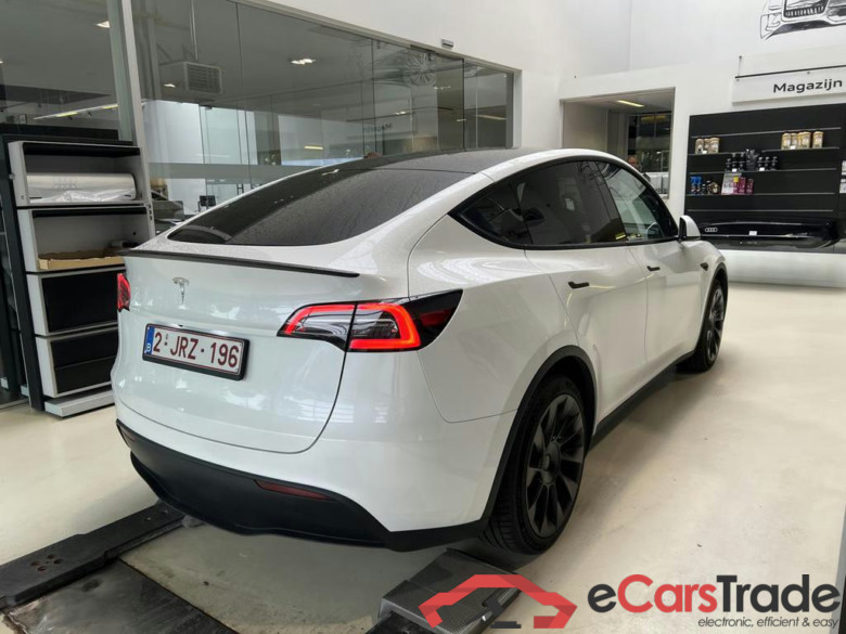 TESLA Model Y 52 kWh Standard Range RWD #3