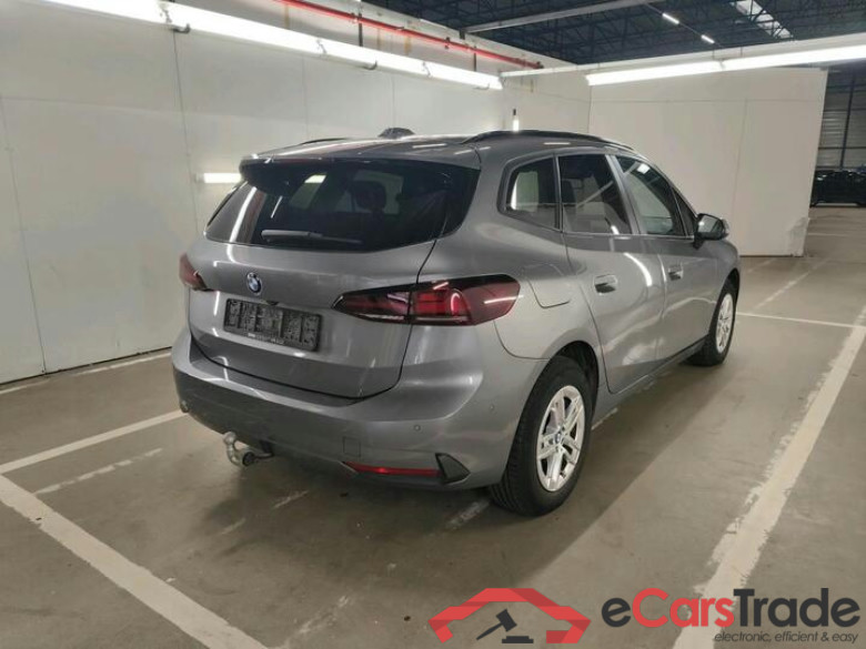 BMW 2 Reeks Active Tourer Série 2 Active Tourer 220i (100kW) (Mild Hybrid) 110kW/150pk  5D/P Auto-7 - CO2 indicative #4