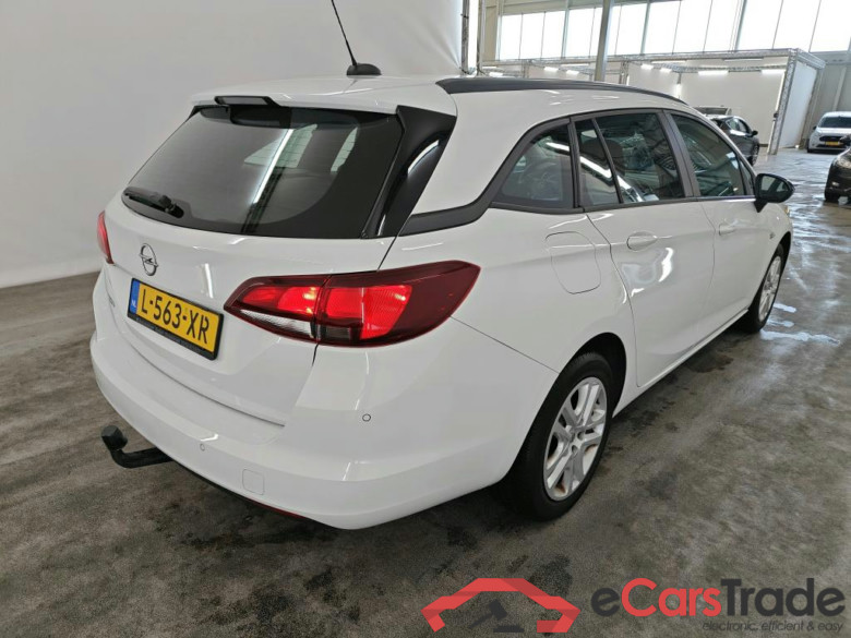 Opel Astra Sports Tourer 1.2 turbo 81kW Edition 5d #2