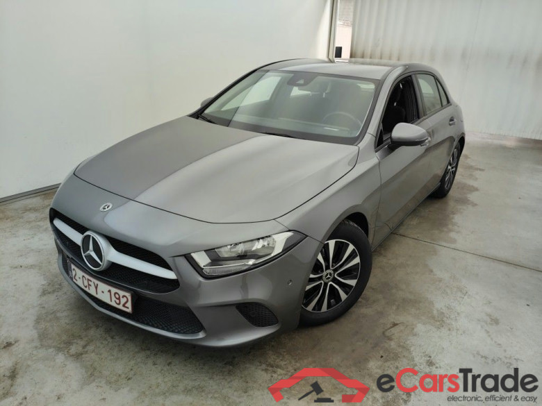 Mercedes-Benz A-Klasse A 180 d Business Solution Essential Aut. 5d #1