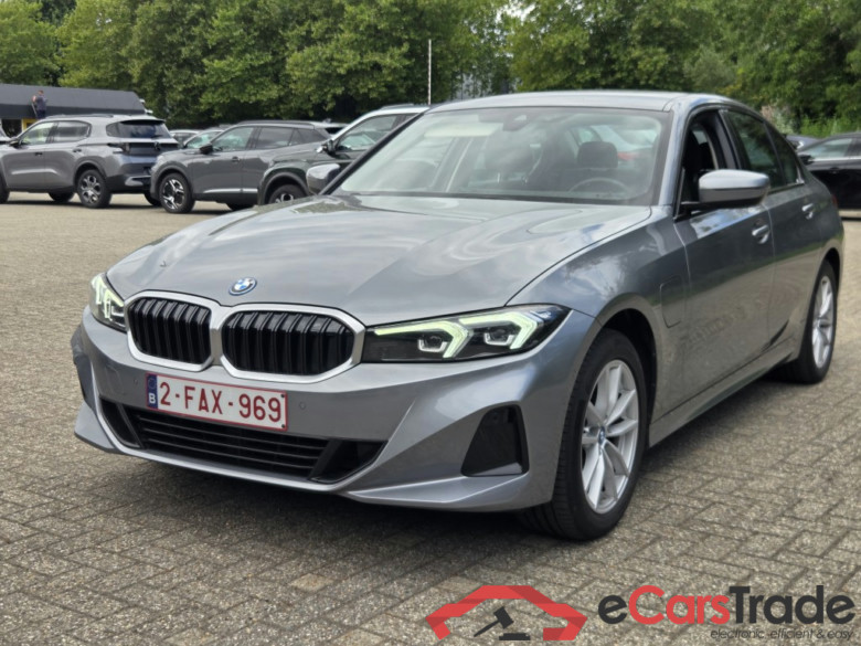 BMW 320e Plug-In Hybrid Aut. LED LC-Pro Navi-Pro KeylessGo Camera Klima PDC ...