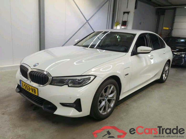 BMW 3-serie 320e Bns Ed. Pl.