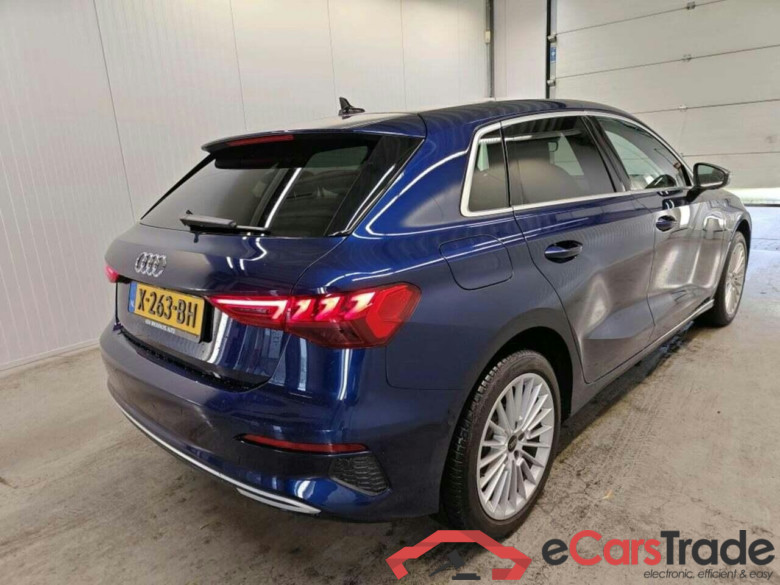 AUDI A3 Sportback 30 TFSI Adv edition #2