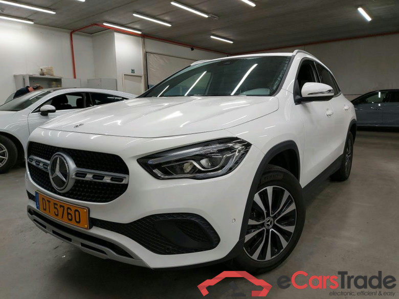 MERCEDES - MER GLA 250e 218PK DCT Business Solution & Smartphone Intergration * HYBRID *