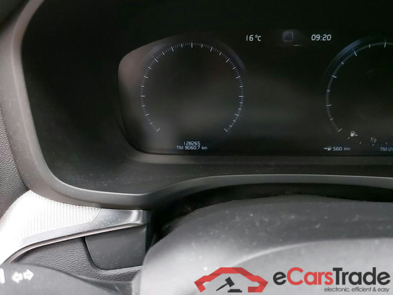 VOLVO - VOL V60 B3 163PK Geartronic R-Design With Nappa Leather Sport Seats & Winter & Intellisafe Surround & Tech & Park Assist Pack & 19 Inch Alloy  * PETROL * #5