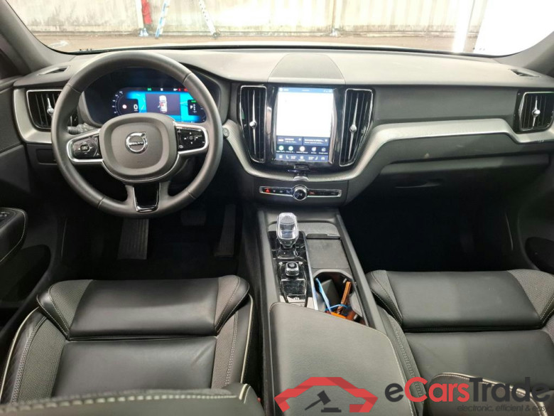 VOLVO XC60 2021 5P SUV Recharge T6 350 GT 8 Plus Style Dark #6