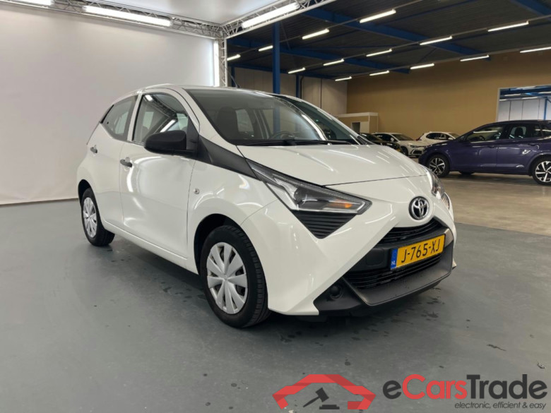 TOYOTA Aygo 1.0 VVT-i x-fun #2