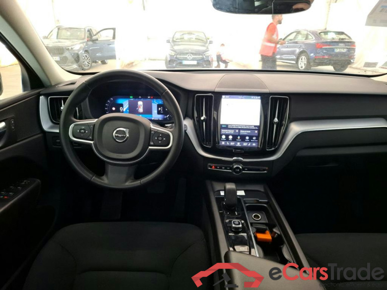 VOLVO XC60 / 2021 / 5P / SUV B4 197 GearTronic 8 Momentum #5