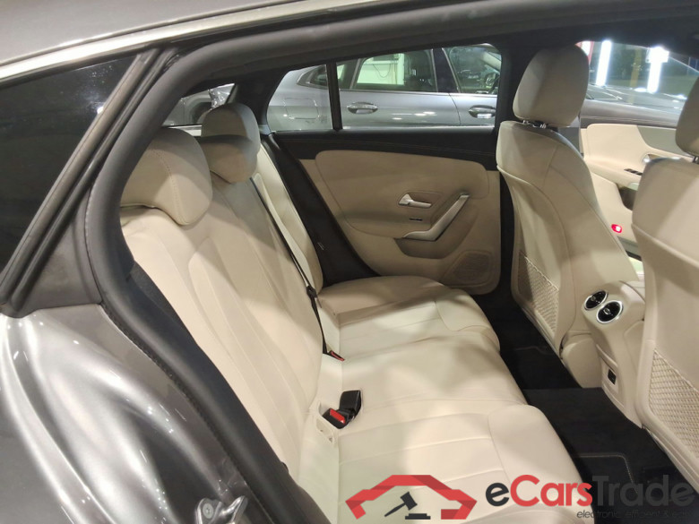MERCEDES-BENZ CLA SHOOTING BRAKE 2.0 CLA 180 D BUSINESS SOLUTION DCT #5