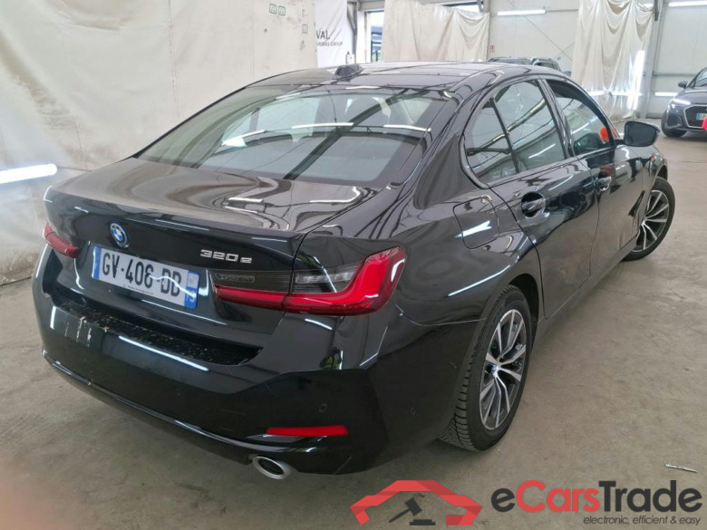 BMW Série 3 Berline / 2022 / 4P / Berline 320e 204ch Business Design BVA8 Hybride #4