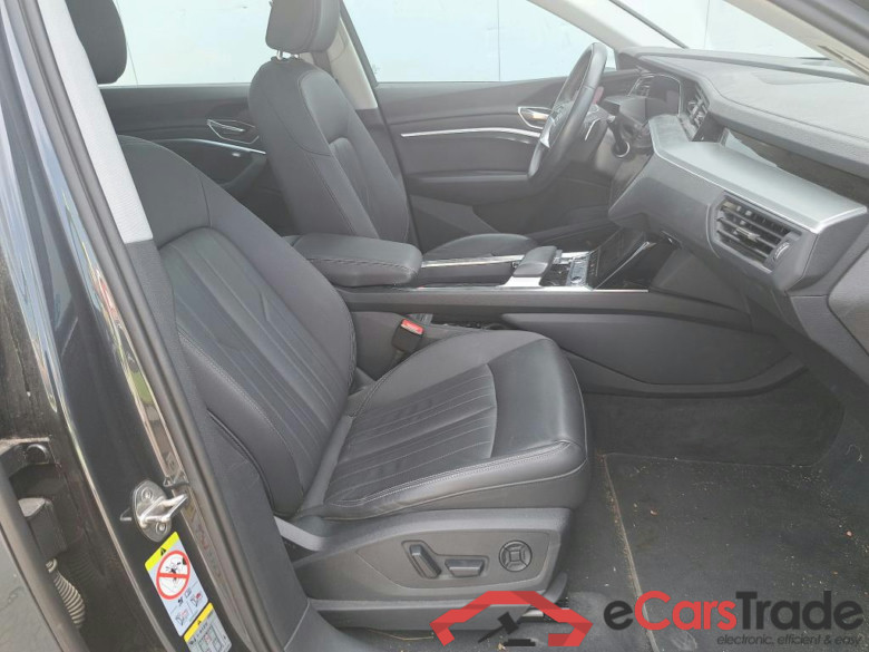 AUDI Q8 e-tron / 2022 / 5P / todoterreno Advanced 55 quattro #6