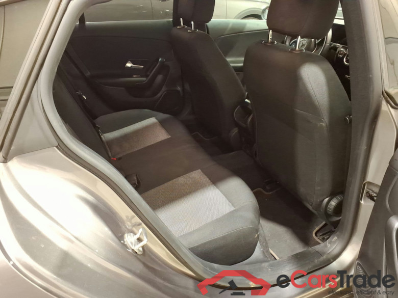 MERCEDES-BENZ CLA - Klasse 2.0 CLA 180 D BUSINESS SOLUTION DCT #5