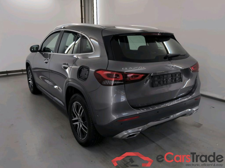 MERCEDES-BENZ GLA 1.3 GLA 250 E DCT LUXURY LINE #3