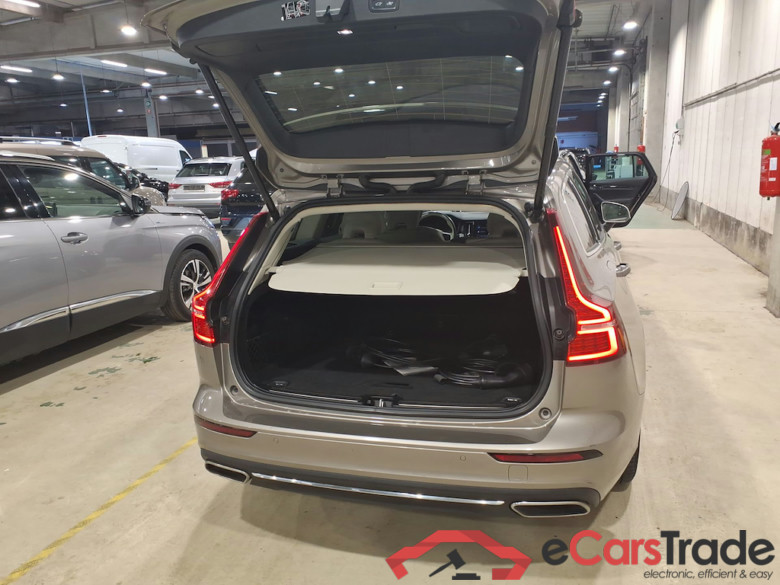 VOLVO V60 2.0 T6 RECHARGE AWD GEARTR INSCRIPTION #3