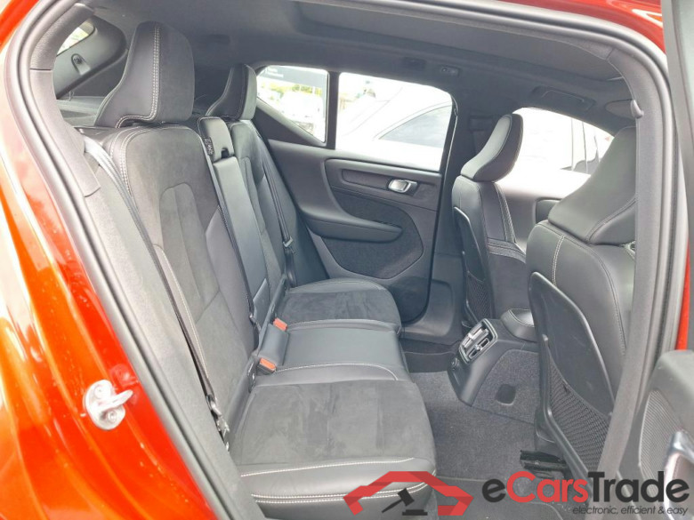 VOLVO XC40 1.5 T4 PHEV R-DESIGN DCT #6