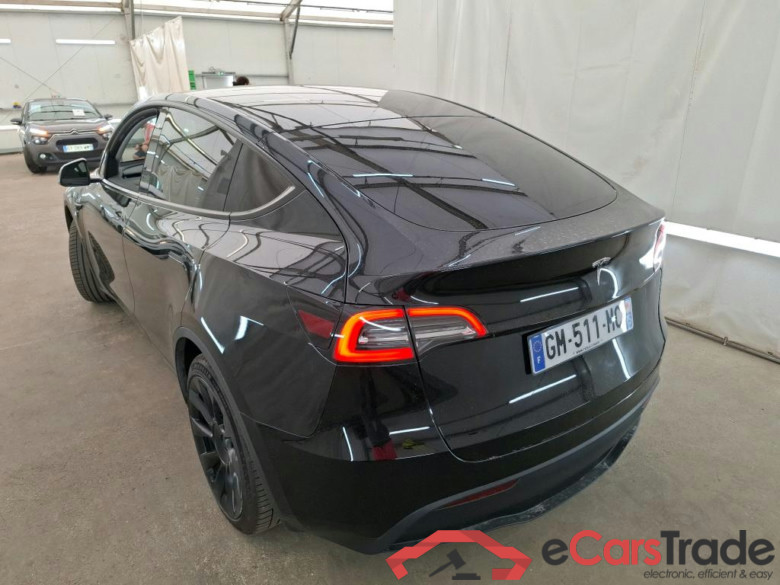 TESLA Model Y / 2021 / 5P / SUV RWD #3