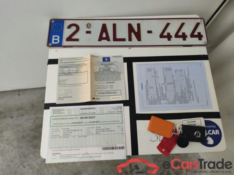 Volvo XC40 T4 Recharge Geartronic R-Design 5d #4