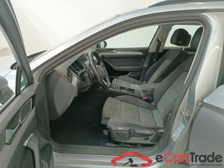 Volkswagen Passat Variant 2.0 TDI 90kW DSG Style Business 5d #3