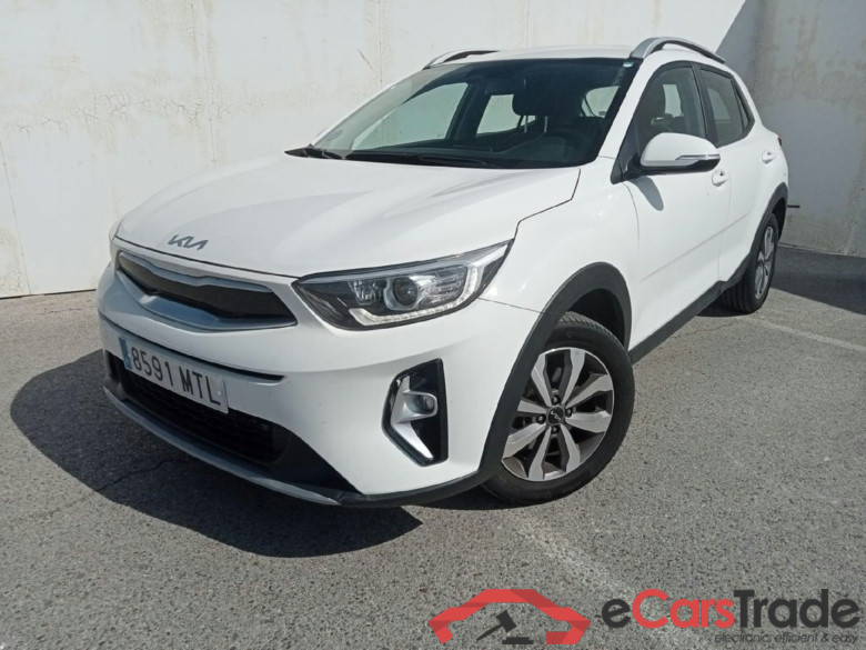KIA Stonic / 2017 / 5P / todoterreno 1.0 T-GDi 74kW (100CV) MHEV MT Business