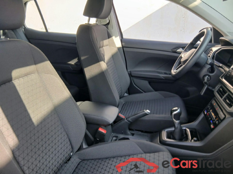 VOLKSWAGEN T-Cross / 2018 / 5P / todoterreno Advance 1.0 TSI 70kW (95CV) (AC2) #6