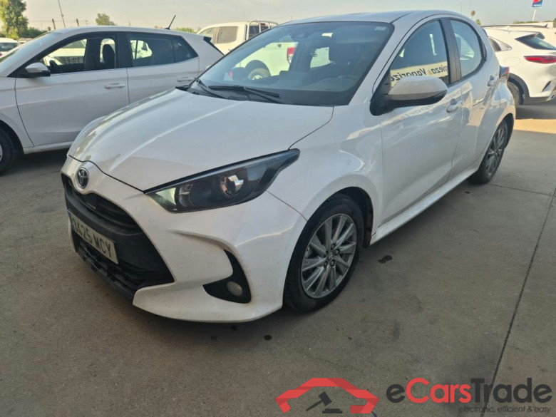TOYOTA Yaris / 2020 / 5P / berlina con portón 1.5 120H Active Tech #1