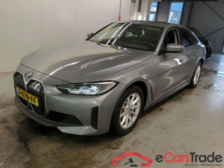 BMW i4 40