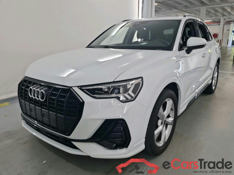AUDI Q3 1.4 45 TFSI E S TRONIC S LINE