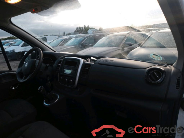RENAULT Trafic / 2019 / 4P / furgón Furgón 27 L1H1 Energy BluedCi 88 kW (AC) #3