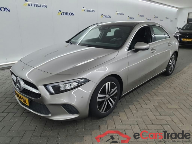 MERCEDES-BENZ A-Klasse Limousine A 180 d 7G-DCT Business Solution Luxury 4D 85kW