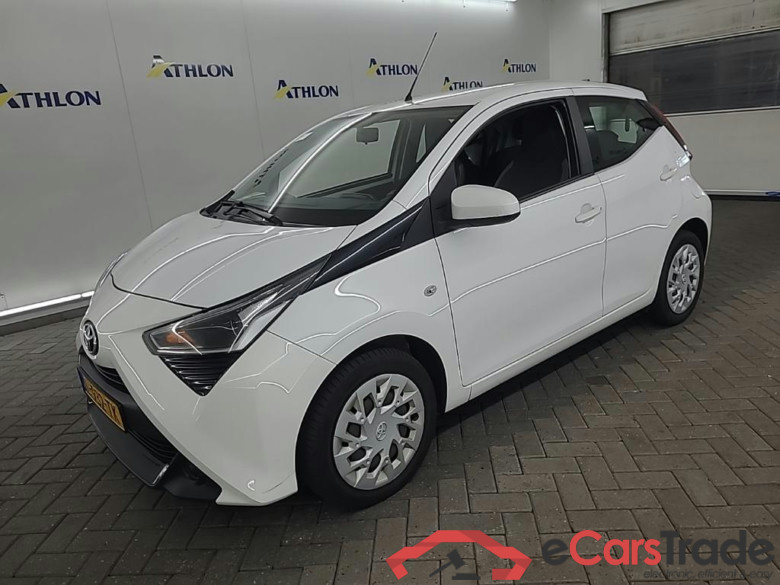TOYOTA Aygo 1.0 VVT-i x-play 5D 53kW