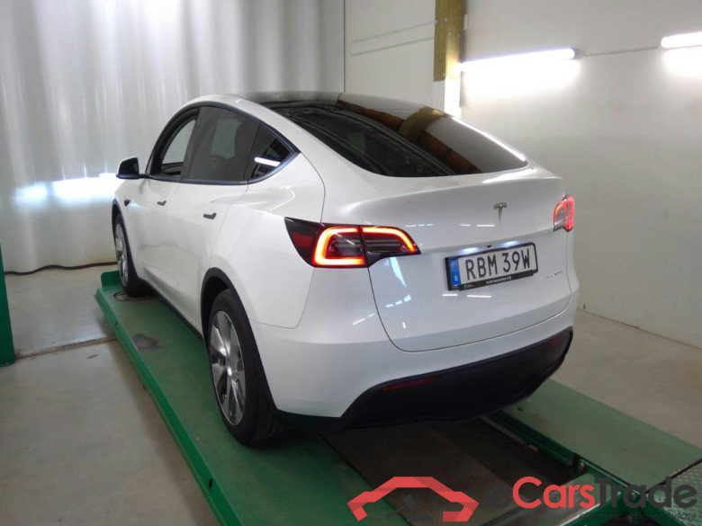 Model Y Long-Range AWD #4