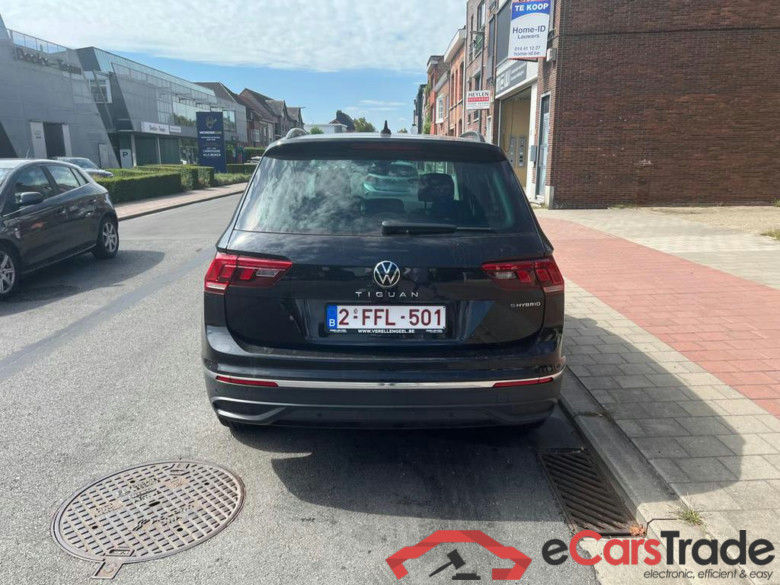 VOLKSWAGEN Tiguan eHybrid (PHEV) Tiguan eHybrid 1.4 Life Business OPF DSG (180 kW)