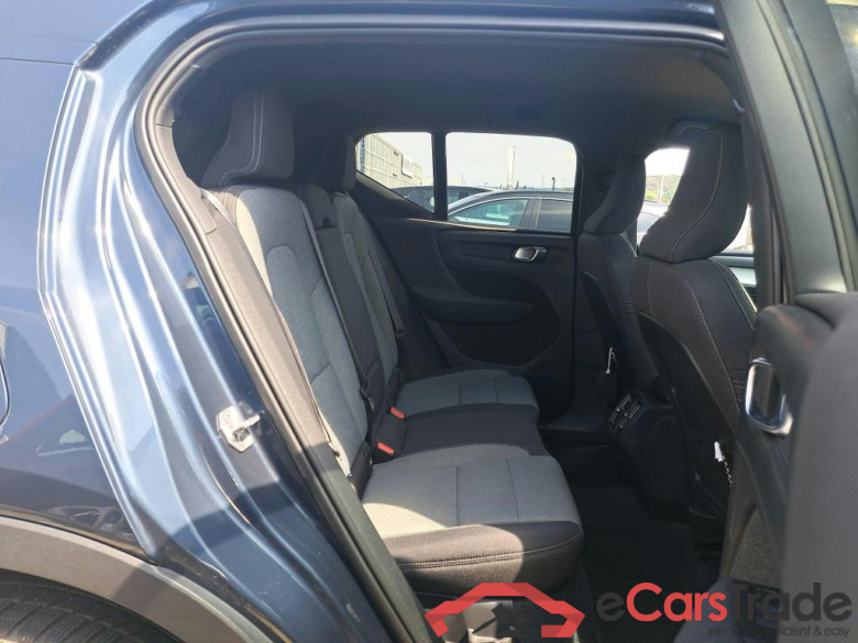 VOLVO XC40 1.5 T2 GEARTRONIC MOMENTUM PRO #6