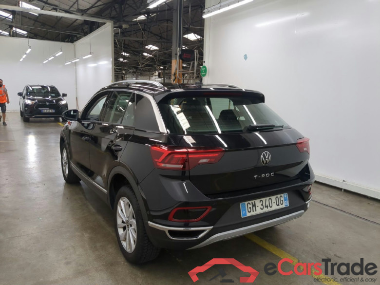 VOLKSWAGEN T-Roc / 2021 / 5P / SUV 1.5 TSI 150 EVO STYLE DSG7 #3