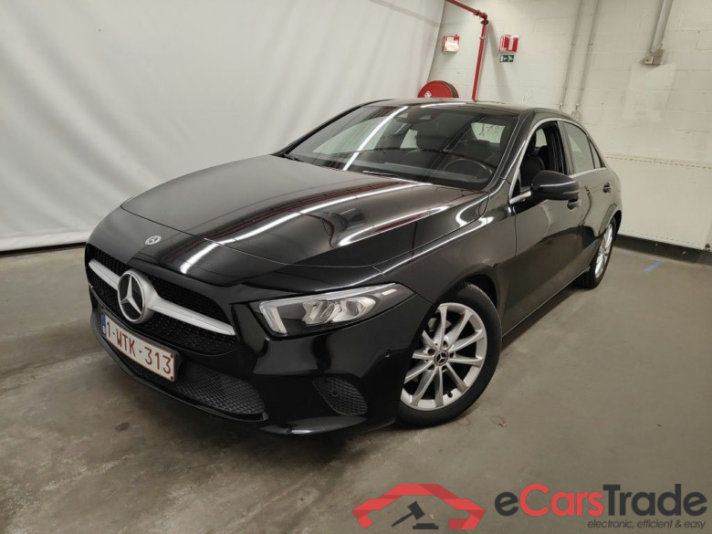 Mercedes-Benz A-Klasse Limousine A 180 d DCT Launch Edition 4d
