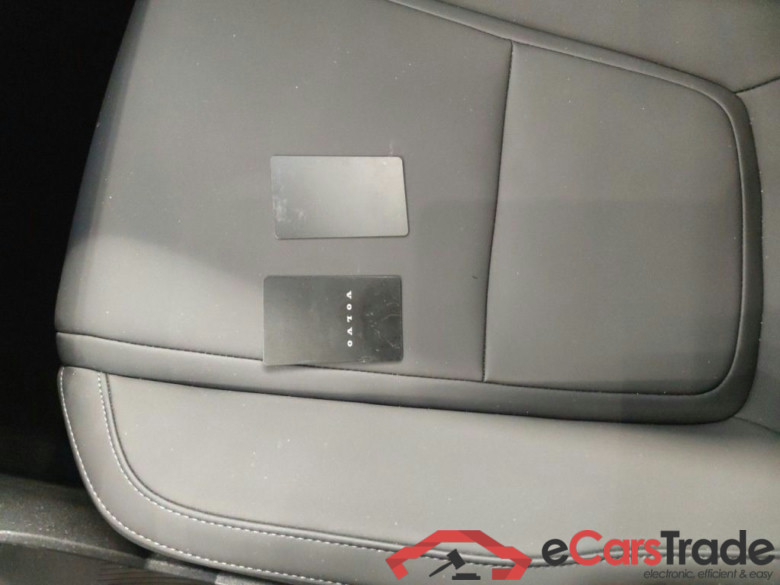 Volvo EX30 65kWh Single Motor Extended Range Core 5d #4